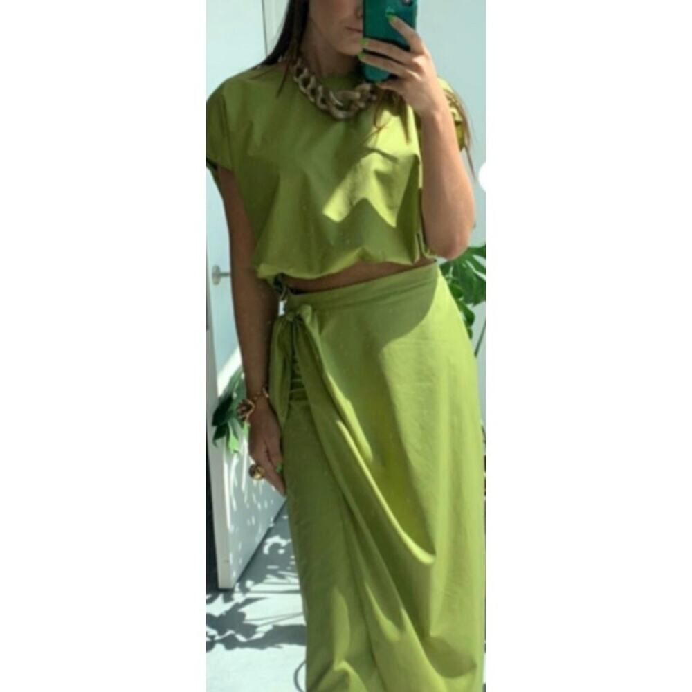 NWT Devotion Twins Khalisi Skirt in Dark Lime Sz. S
